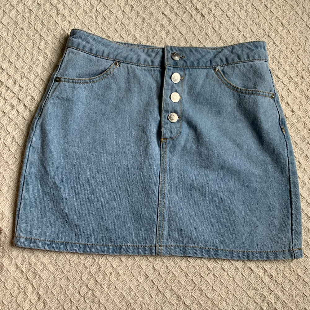 Forever21 Denim Skirt Size Medium